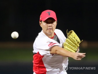 윤중현 역투
