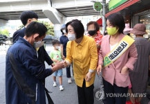 상계중앙시장 찾은 심상정 의원