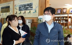 유기농 벼 농장 방문한 허태웅 농촌진흥청장