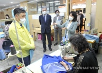 양성일 복지부 차관, 노인 일자리 수행기관 송파시니어클럽 방문