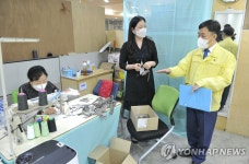 양성일 복지부 차관, 노인 일자리 수행기관 송파시니어클럽 방문