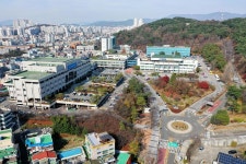 경기도청앞 효원로 도로 다이어트로 걷기 편한길 만든다.