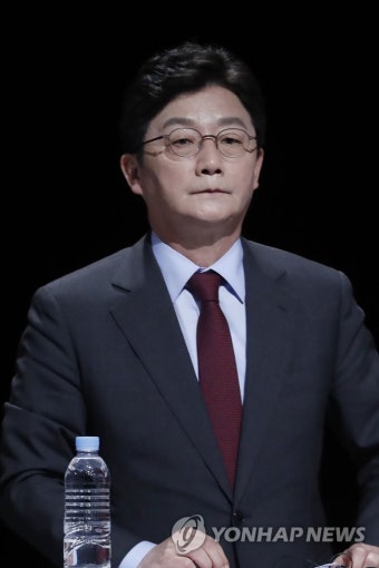 방송토론 준비하는 국민의힘 유승민 대선 경선 예비후보