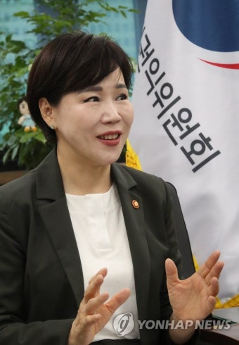 발언하는 전현희 권익위원장