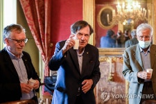 이탈리아 언론 62년만의 과학 부문 노벨상 수상 쾌거
