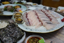 해남 땅끝서 맛보는 가을의 진미 삼치회 아시나요