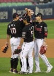 KT, LG에 4-2 승리