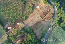제주 항파두리 항몽유적 동문 터 발굴…성벽·받침돌 흔적