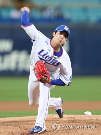 삼성 원태인 '역투'