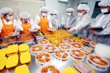 [#나눔동행] 적자 감수하며 취약계층에 도시락…광주 북구 자미푸드