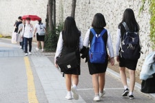 학내 두발 규제·이성교제 금지는 인권침해 인권위에 진정