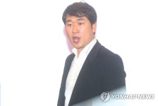 주요 장면 시연하는 김종표 바리톤