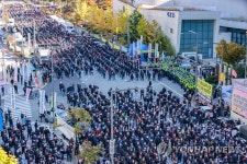 세종청사 국토부 앞에 모인 화물연대 노조