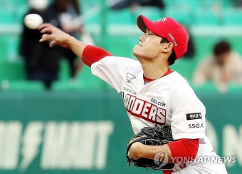 역투하는 SSG 장지훈