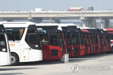 요소수 품귀 사태…전세버스 업계도 우려
