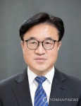문 대통령, 소청심사위원회 위원장에 최재용 인사혁신처 차장 내정
