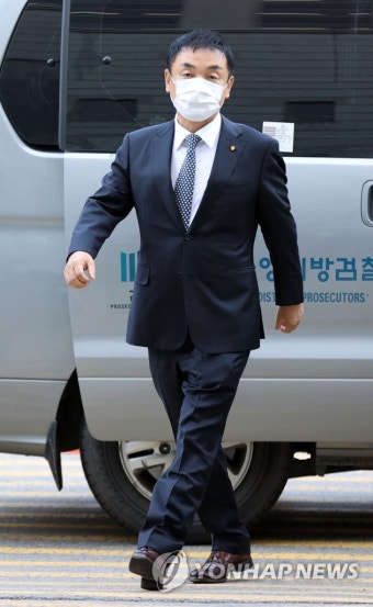 법정 향하는 권오수 도이치모터스 회장