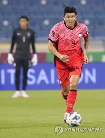 무게감 다른 김민재 드리블
