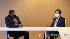 마틴 춘공 IPU 사무총장 만나는 박병석 국회의장