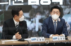 인사말하는 김관영 전 의원
