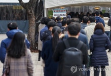 경남서 기저질환 고령 확진자 4명 사망…13개 시·군 71명 확진