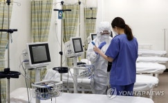 장비 점검하는 혜민병원 의료진