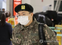 권창훈, 이병 권창훈입니다