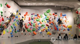 영화 상영관, 스포츠 시설로 변신