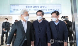 삼성디스플레이 아산2캠퍼스 방문한 김동연 대선후보