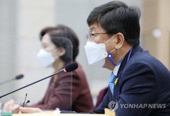 발언하는 최교진 전국시도교육감협의회장