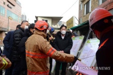 흑석시장 화재 현장 찾은 이창우 동작구청장