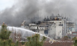 효성티앤씨 울산공장 화재…진화 중