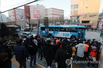부산 지하철 2호선 탈선으로 일부 운행 중단…출근길 시민 불편(종합)