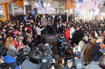 이낙연, 광주 충장로에서 이재명 지지 호소