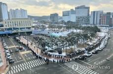 당진시청 앞 코로나19 검사 행렬