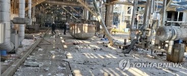 [1보] 여수서 공장 폭발 사고…3명 사망 추정