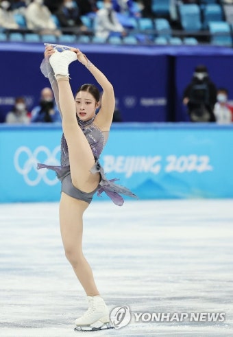 [올림픽] 유영, 쇼트 프로그램 마무리 스핀