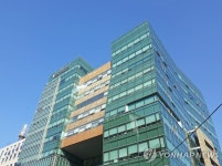 의료진 감염으로 성북구 바람마당 선별검사소 임시폐쇄