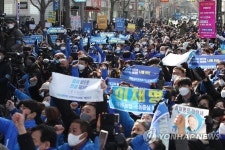 이재명 대선후보 연호하는 순천 시민들