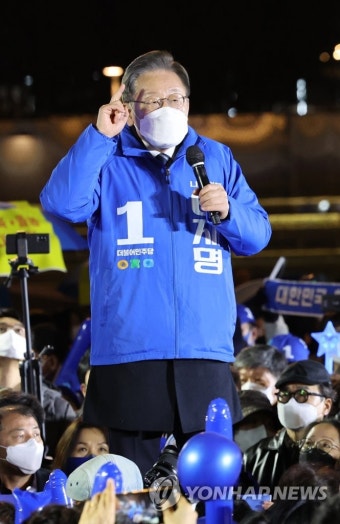 광주에서 지지호소하는 이재명 대선후보