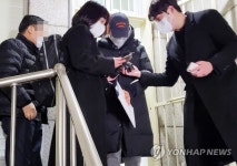 245억 횡령 계양전기 직원 구속송치…묵묵부답