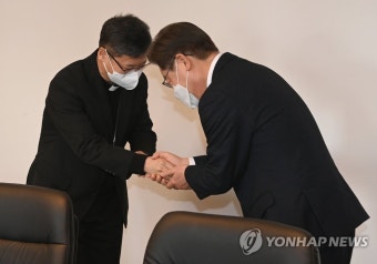 이재명, 정순택 대주교 예방