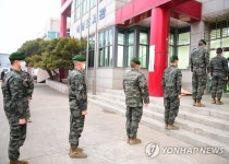 [사전투표] 사전투표하는 해병대 6여단 대원들