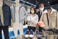 한섬, 시스템·시스템옴므 파리 프리젠테이션 신상품 출시