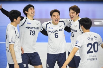 프로배구 우리카드, 현대캐피탈에 역전승