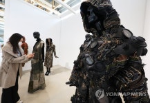 남북 평화 메시지 전하는 평화로 꽃이 피다