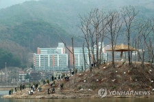 앙상한 거북섬 다시 푸르러질 수 있을까