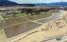 신라 왕궁 방어시설 월성 해자 정비 완료