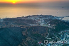 동해안 산불 한 달…희망은 뜬다