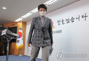 브리핑 마친 김은혜 대통령 당선인 대변인